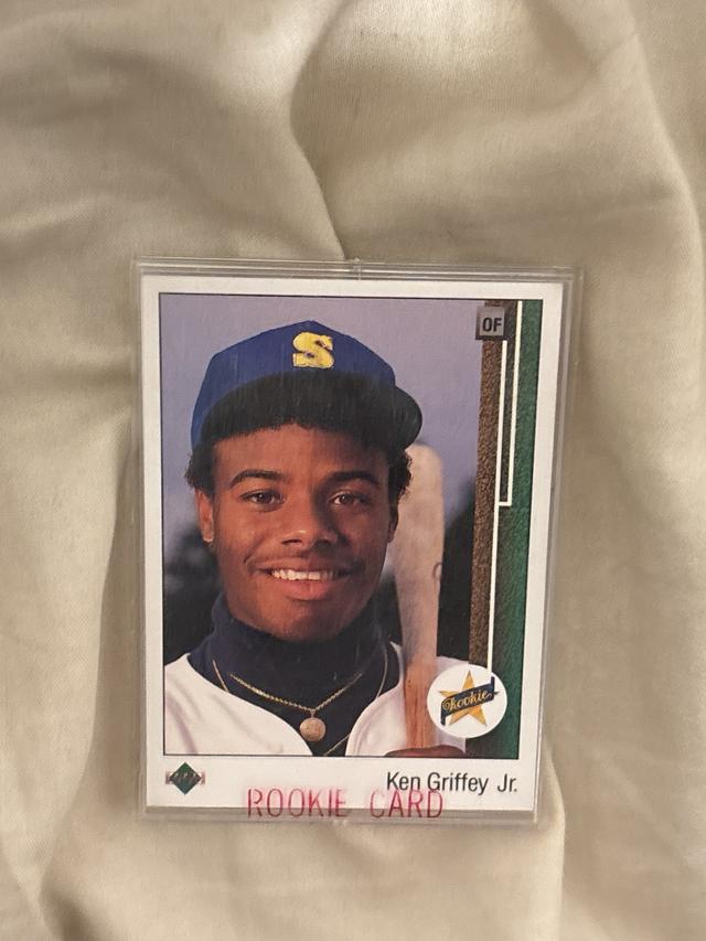 1989 Upper Deck Ken Griffey Jr. Base Set #1