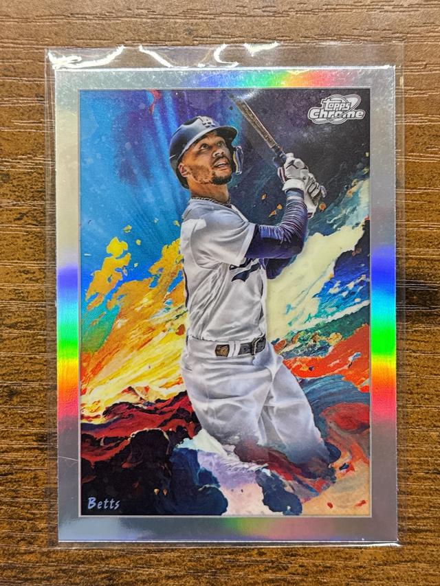 2024 Topps Cosmic Chrome Mookie Betts Stars in the Night #STN-18 Dodgers