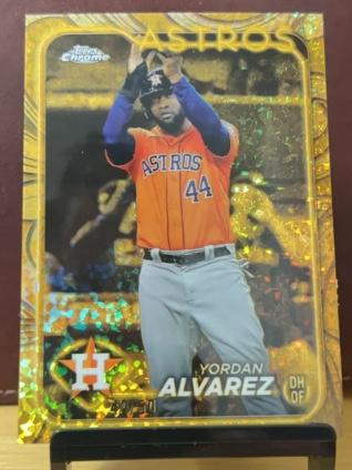 2024 Topps Gilded Collection Yordan Alvarez Mini-Diamond Gold Refractors