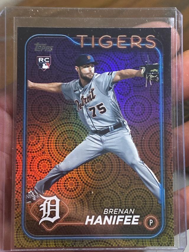 2024 Topps Series 2 Brenan Hanifee BASE SET Holiday Parallel #369