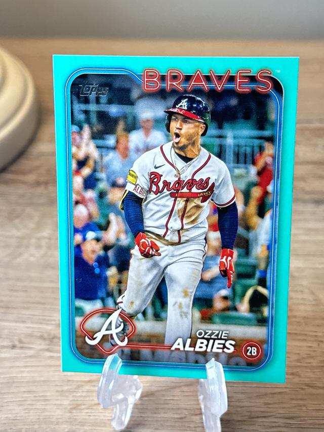 2024 Topps Series 2 Ozzie Albies BASE SET Aqua #544