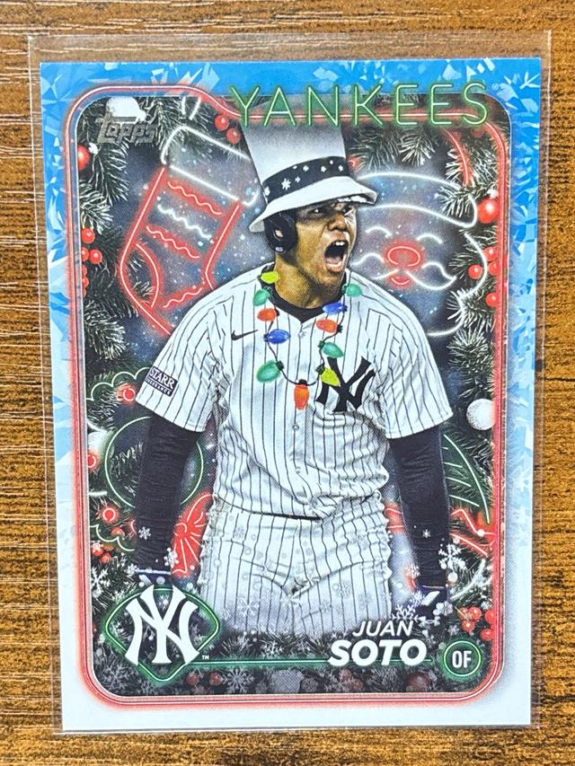 2024 Topps Holiday Juan Soto Variation Short Print SP #H162 Yankees Necklace