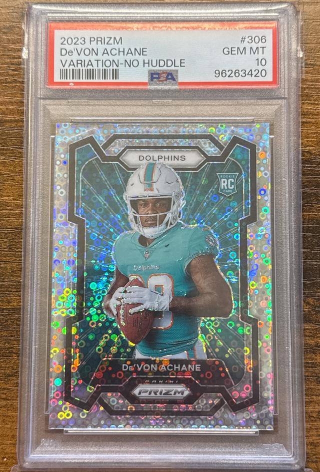 2023 Panini Prizm De'Von Achane PSA 10 Variation No Huddle #306 RC Dolphins