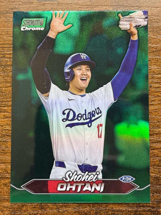 2024 Topps Stadium Club Shohei Ohtani Chrome Green Refractor RARE #200