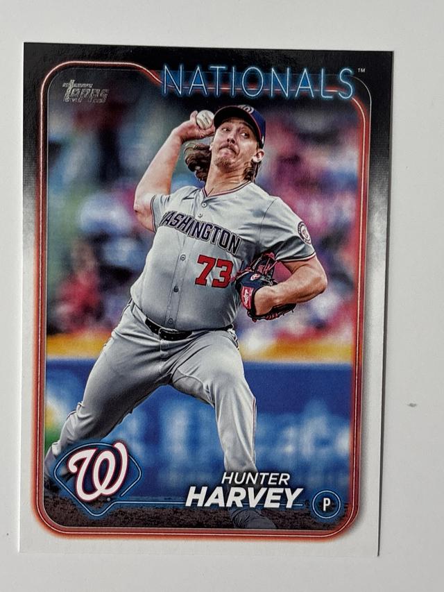 2024 Topps Update Series Hunter Harvey Golden Mirror Image Variations