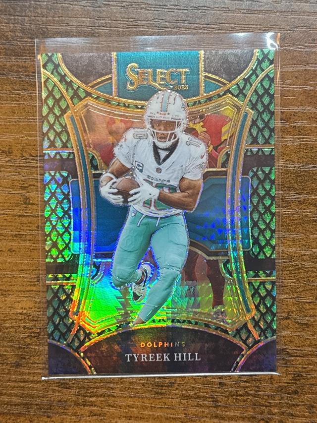 2024 Panini Select Football Tyreek Hill Suite Level /70 #458