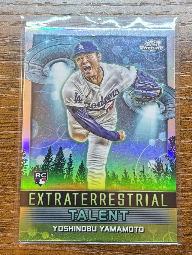 2024 Topps Cosmic Chrome Yoshinobu Yamamoto Extraterrestrial Talent #ET-24