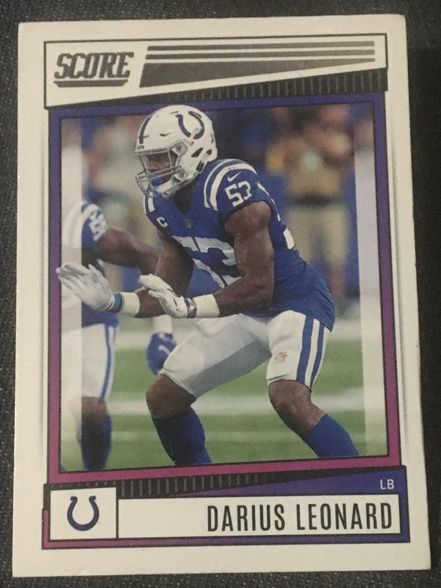 2022 Score Football Darius Leonard Base Set #14