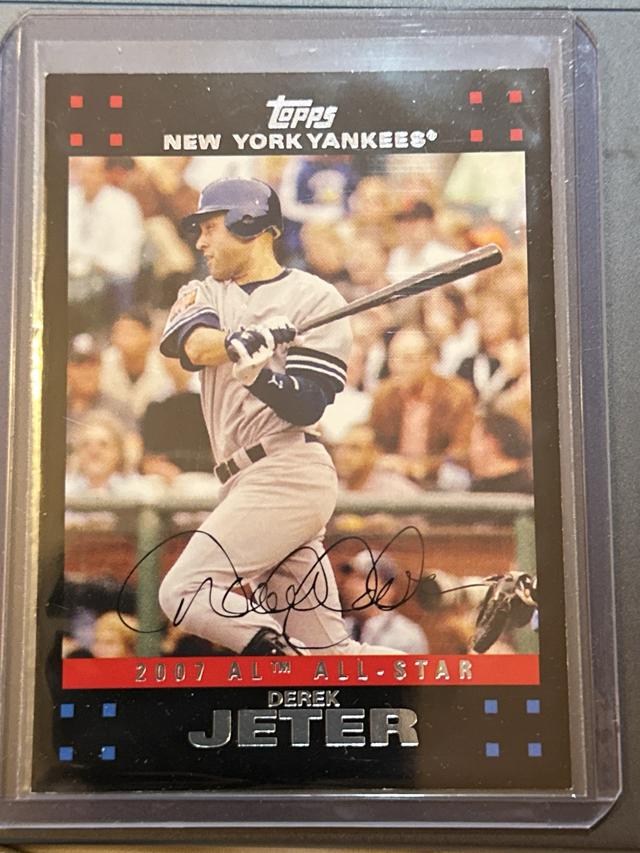 2007 Topps Updates & Highlights Derek Jeter ﻿Base Set #UH218