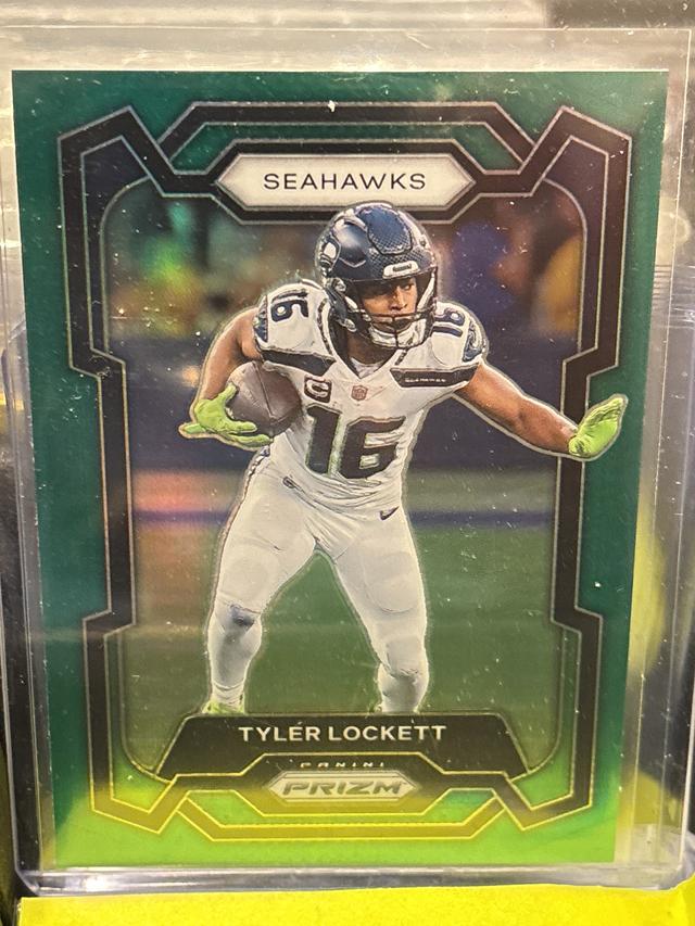 2023 Panini Prizm Football Tyler Lockett Base Set #264