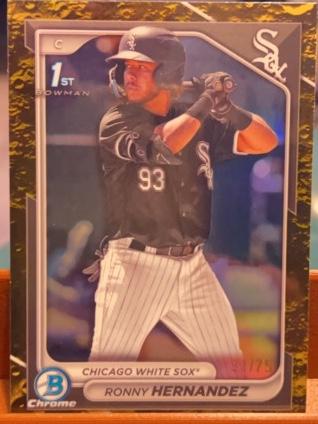 2024 Bowman Ronny Hernandez CHROME PROSPECTS I Lunar Glow Refractors #BCP-92