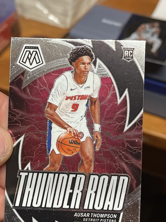 2023-24 Panini Mosaic Ausar Thompson Thunder Road #16