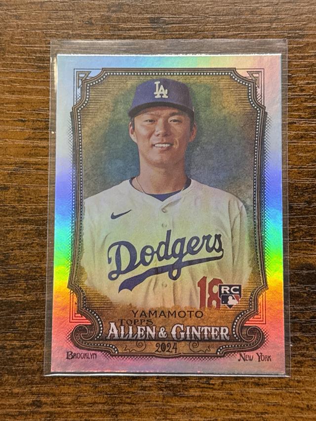 2024 Topps Allen & Ginter Yoshinobu Yamamoto Chrome Refractor #201