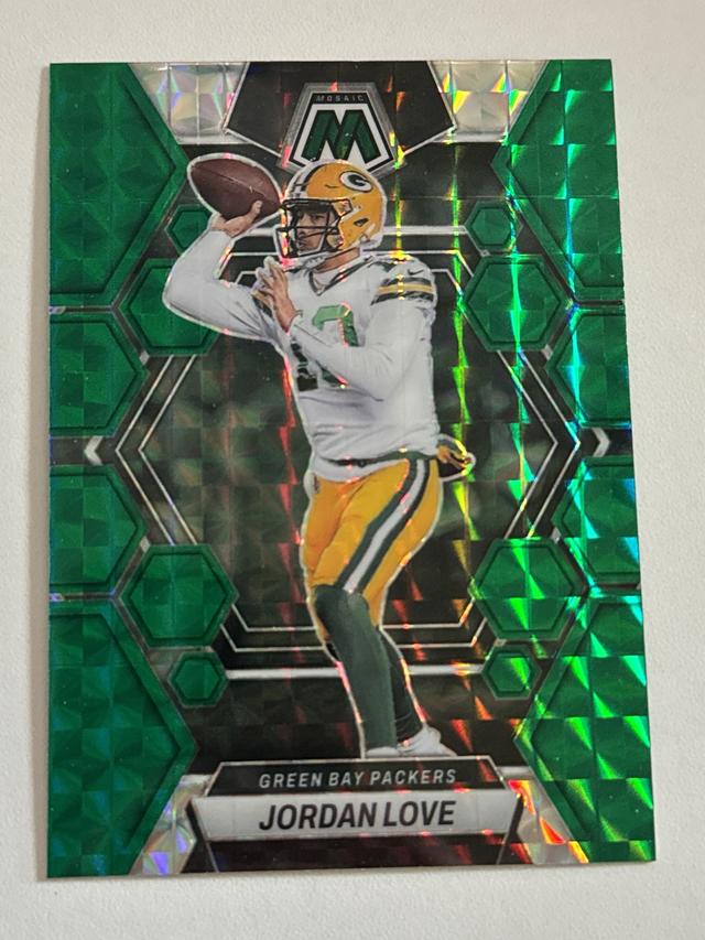 2023 Panini Mosaic Jordan Love Base Set Green #83