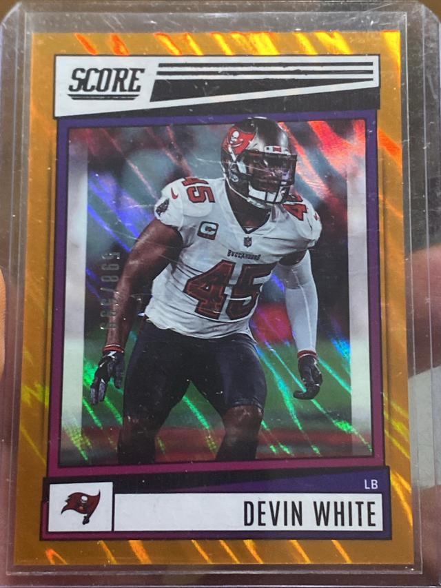 2022 Score Football Devin White Base Set #71