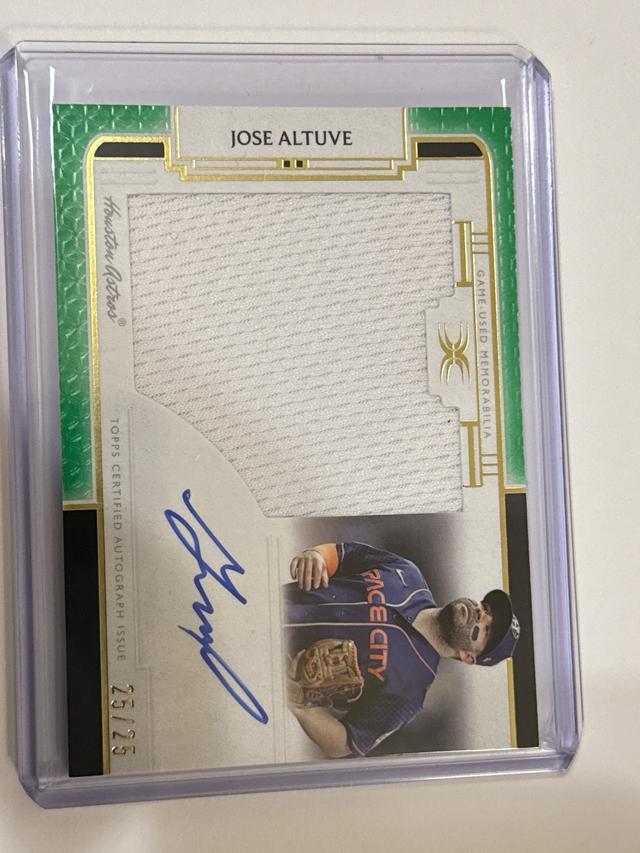 Jose Altuve 2024 Topps Definitive Game Used Relic Auto BOOK END 25/25 #ARC-JA