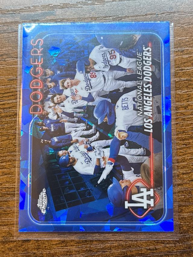 2024 Topps Chrome Sapphire Los Angeles Dodgers ﻿Team Card World Series #183