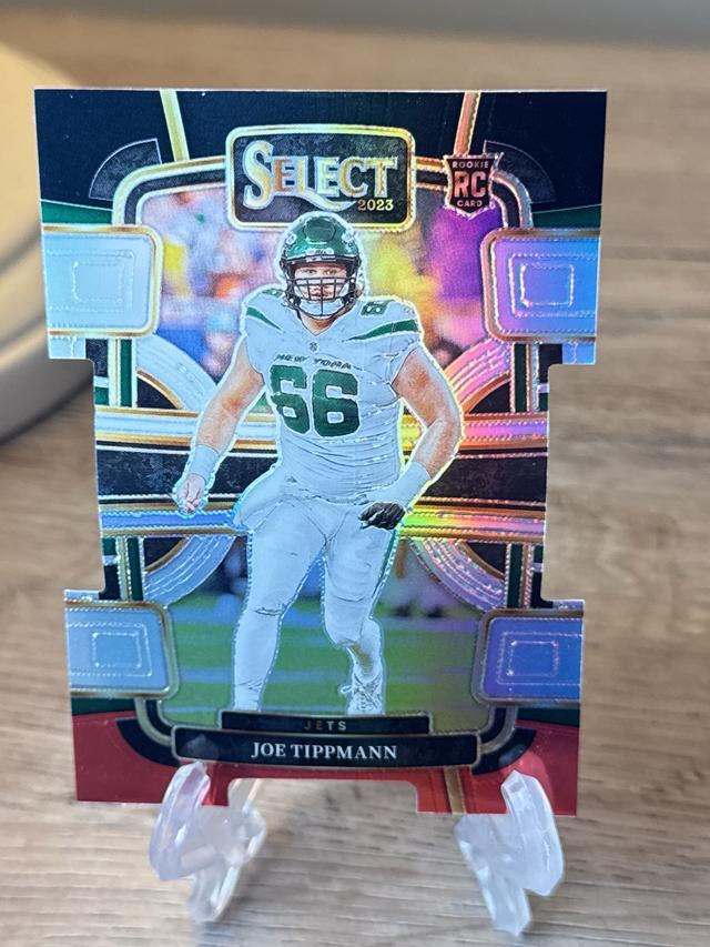 2023 Panini Select Joe Tippmann ﻿Base Set Black/Red Prizms Die #78