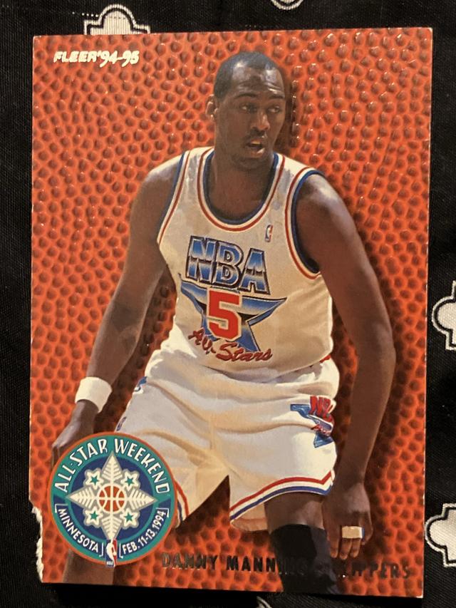 2020-21 Panini Mosaic Dominique Wilkins HoloFame Set #19