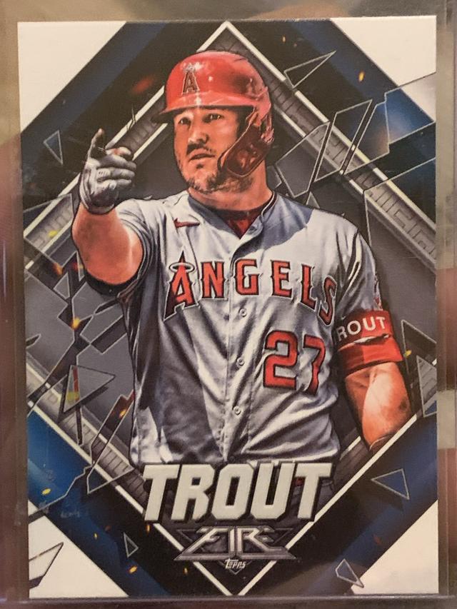 2022 Topps Fire Mike Trout Base Set #81