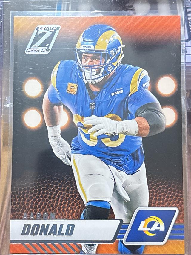 2023 Panini Zenith Football Aaron Donald ﻿Base Set #60