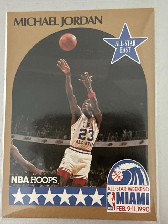 1990-91 Hoops Basketball Michael Jordan ﻿Base #5