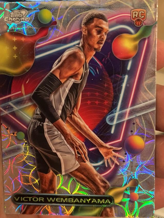 2023-24 Topps Cosmic Chrome Basketball Victor Wembanyama Nucleus Refractors