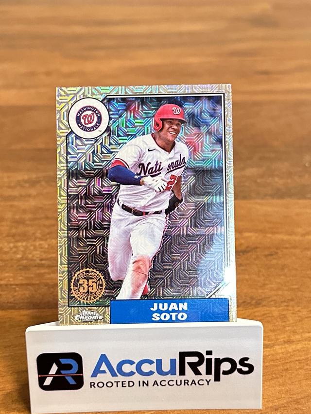 2022 Topps Chrome Black Juan Soto BASE CARDS #91