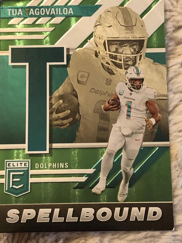 2023 Donruss Elite Football Tua Tagovailoa Spellbound Set #SB-TT1