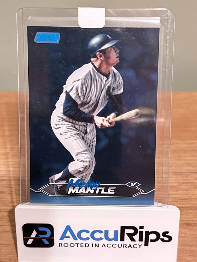 2024 Topps Stadium Club Mickey Mantle ﻿Base Set Blue Foil /50 #136