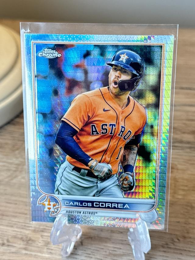 2022 Topps Chrome Carlos Correa ﻿Base Set Prism Refractors #213