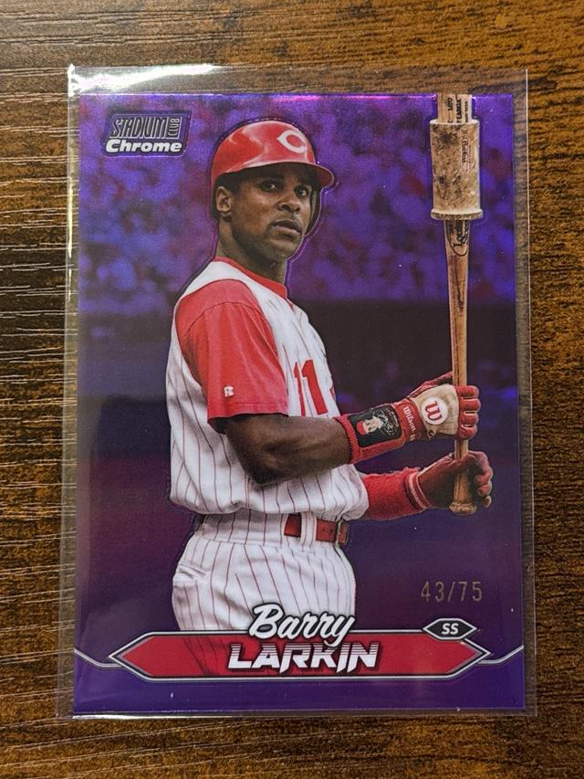 2024 Topps Stadium Club Barry Larkin Chrome Purple Refractors /75 #67