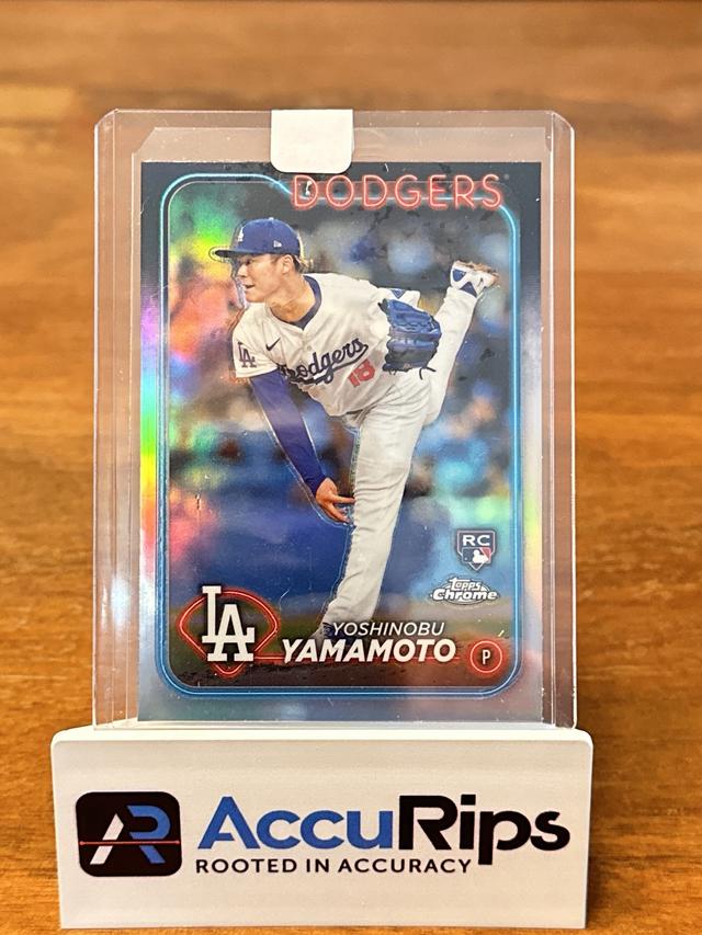 2024 Topps Chrome Yoshinobu Yamamoto ﻿Base Set #18