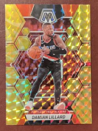 2022-23 Panini Mosaic Damian Lillard Reactive Yellow Mosaic #38