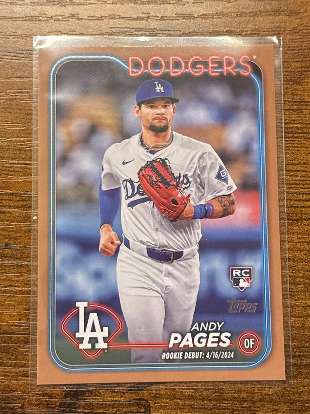 2024 Topps Update Series Andy Pages ﻿Base Set Gold /2024 #US108