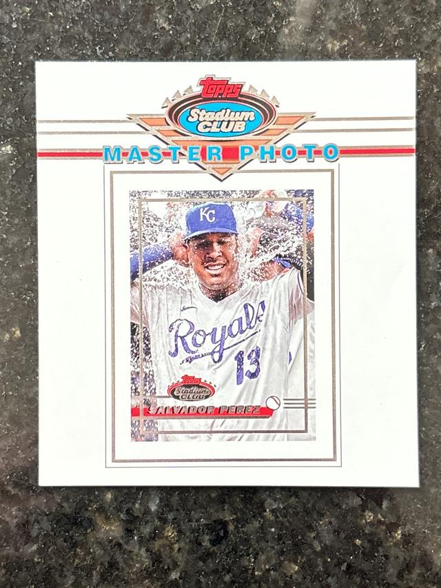 2022 Topps Stadium Club Salvador Perez #69