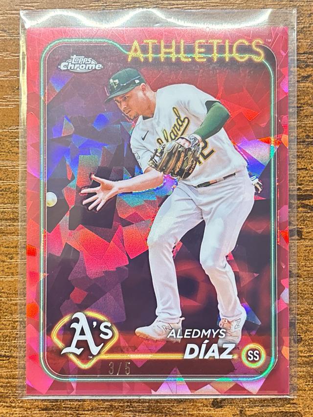 2024 Topps Chrome Sapphire Aledmys Díaz ﻿Red /5 #586 Athletics SP