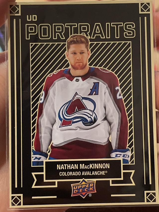 2022-23 Upper Deck Hockey Series 1 Nathan MacKinnon UD Portraits Set #P-25