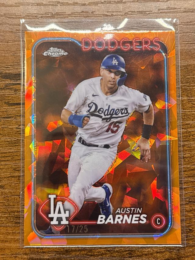 2024 Topps Chrome Sapphire Austin Barnes ﻿Base Set Orange /25 #422