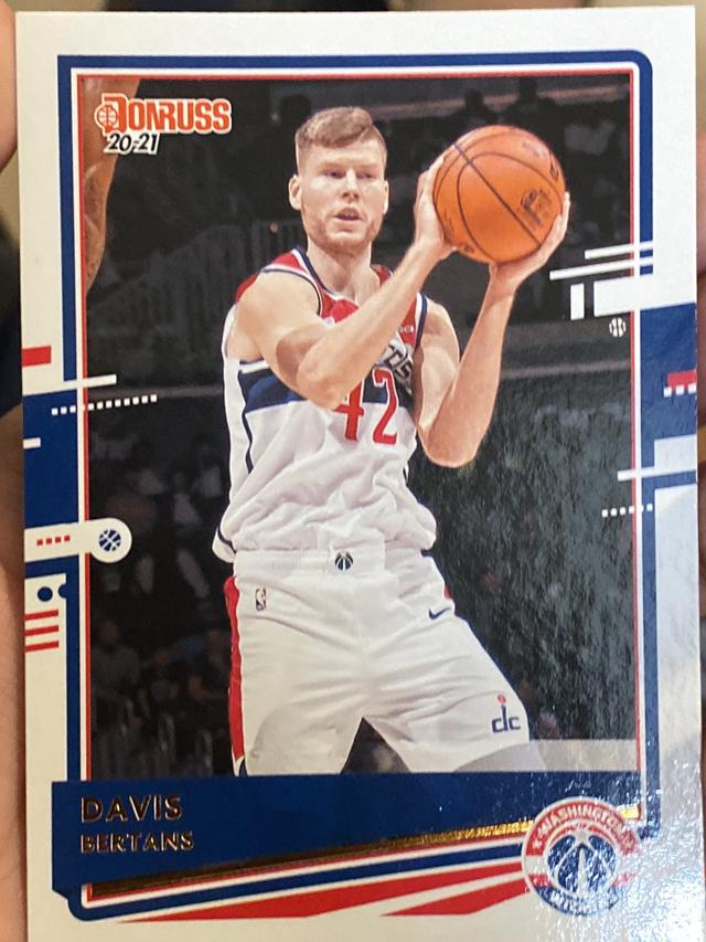 2020-21 Donruss Basketball Davis Bertans Base Set #65