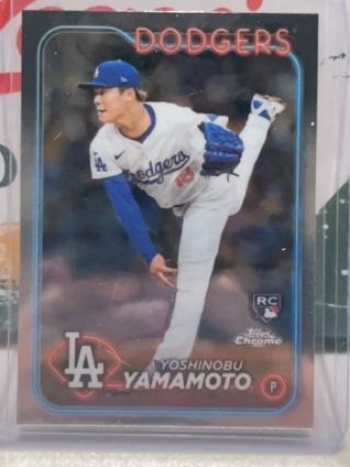 2024 Topps Chrome Yoshinobu Yamamoto ﻿Base Set #18