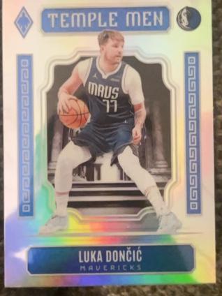 2023-24 Panini Hoops Premium Stock Luka Doncic Base Box Toppers #17