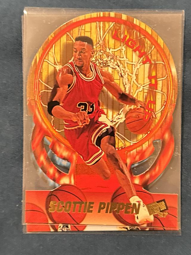 1997 Press Pass Double Threat Scottie Pippen ﻿Light It Up #LU20