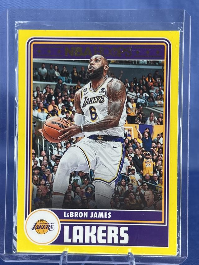 2023-24 Panini NBA Hoops LeBron James Base Set #290