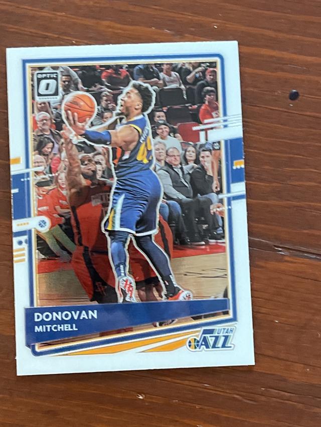 2020-21 Donruss Optic Donovan Mitchell Base Set #30