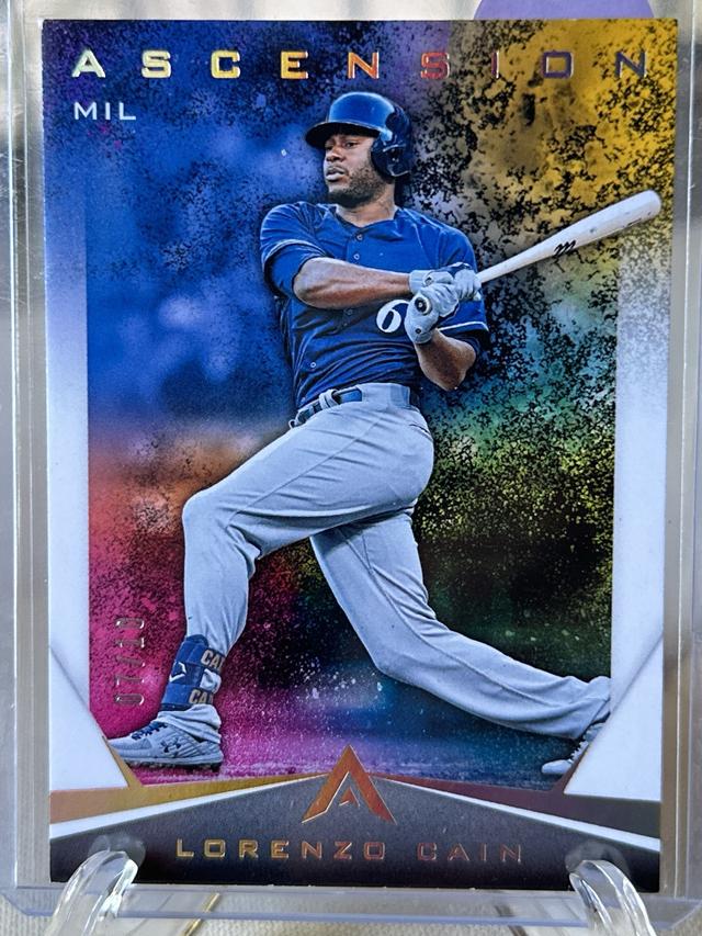 2019 Panini Chronicles Lorenzo Cain Ascension Set Holo Gold /10 #19