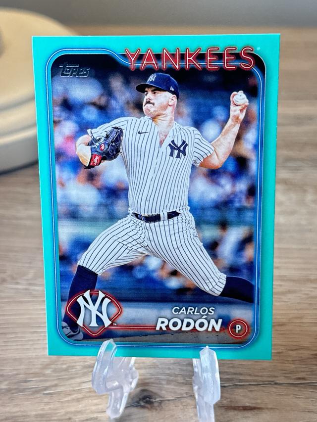 2024 Topps Series 2 Carlos Rodón BASE SET Aqua #593