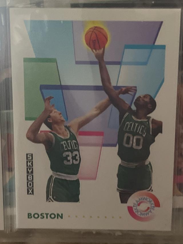 1991-92 SkyBox Basketball Larry Bird ﻿Base #12