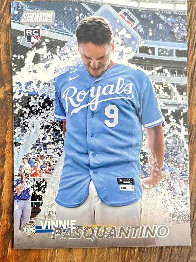 2023 Topps Gilded Collection Vinnie Pasquantino BASE #10