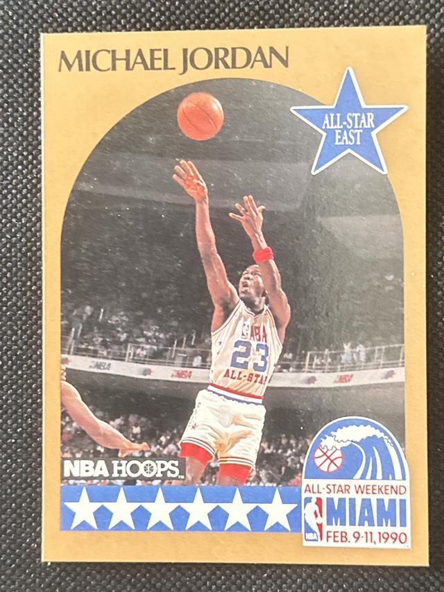 1990-91 Hoops Basketball Michael Jordan ﻿Base #5